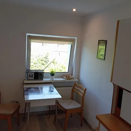 Sunny Lounge Near The Sea, 67 Hallera Street Apartment