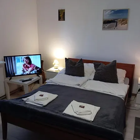 Sunny Lounge Near The Sea, 67 Hallera Street Apartment Danzig