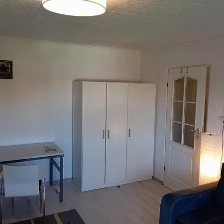 Sunny Lounge Near The Sea, 67 Hallera Street Apartment *